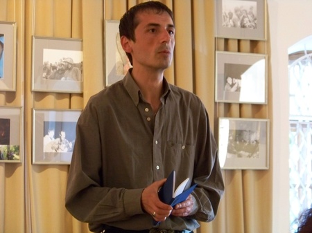 Олег Короташ читає елегії